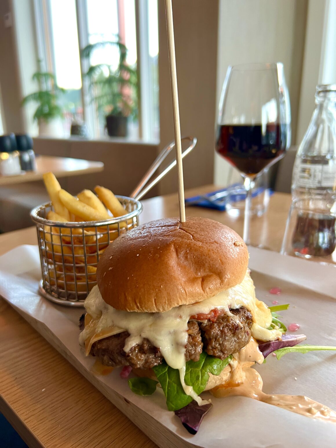 Hamburgare på hotell Klövsjöfjäll