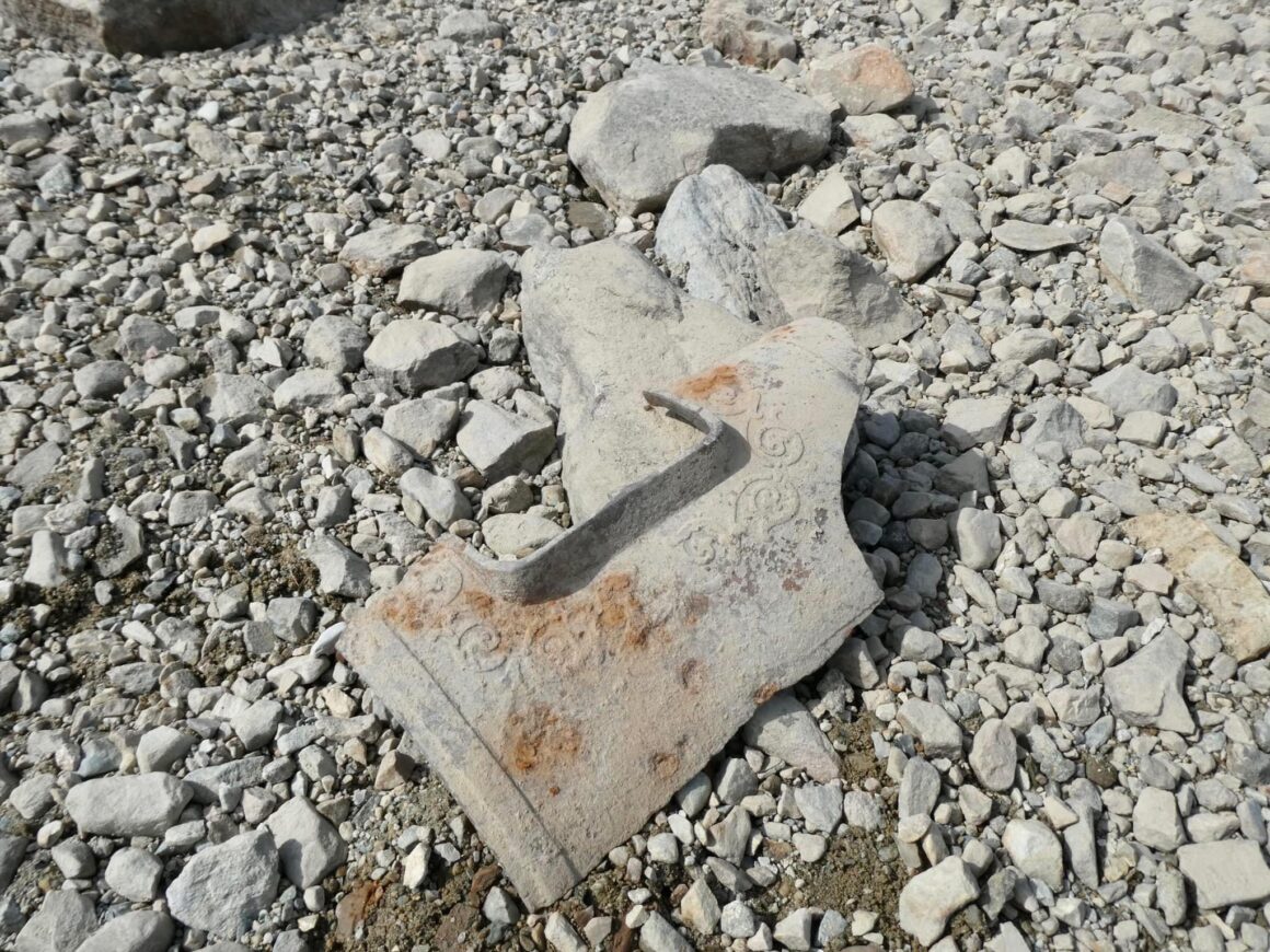 Rester från en spis vid Valmåsen.