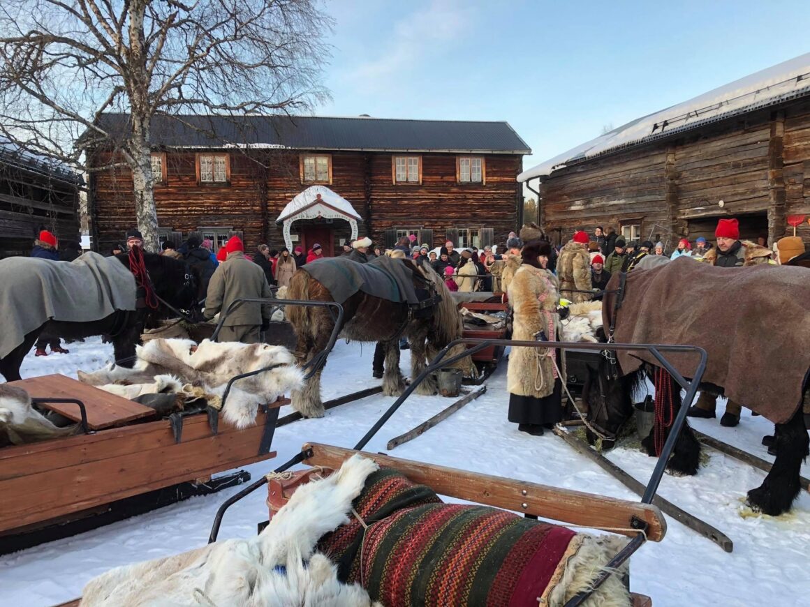 Forbönderna besöker hembygdsgården i Vemdalen