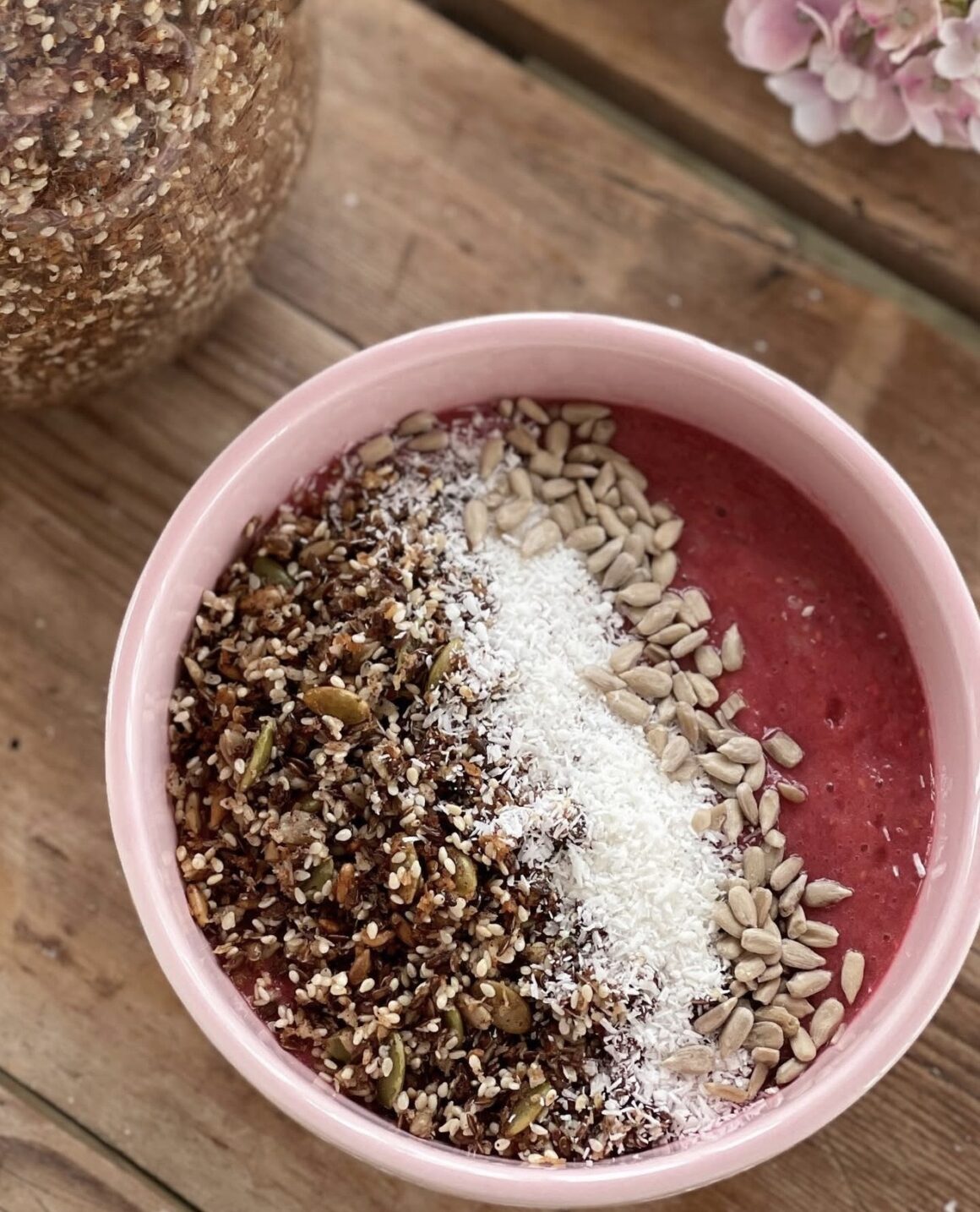 Frukotsbowl med hemgjord müsli
